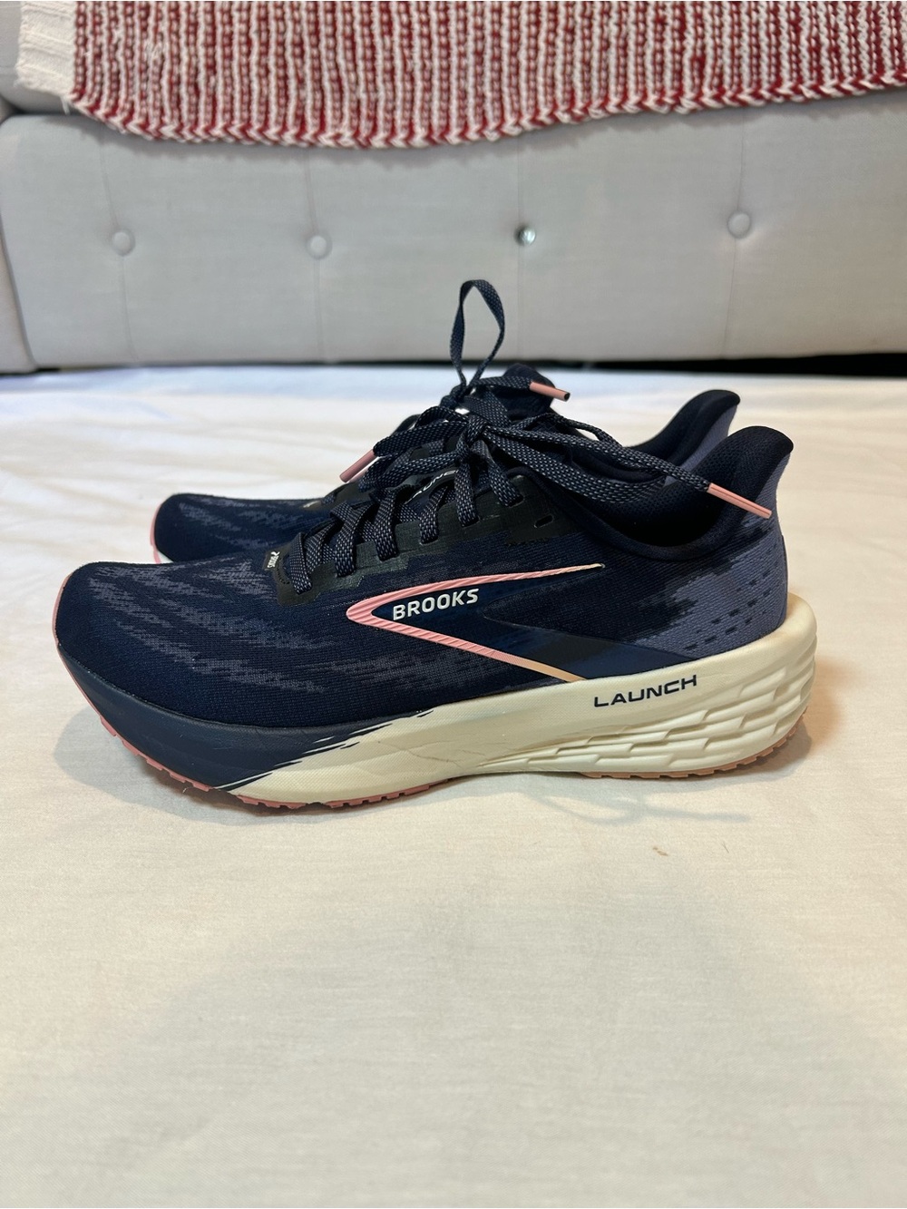 Brooks Launch Women's Running Shoes - Navy with Pink and Cream Midsole